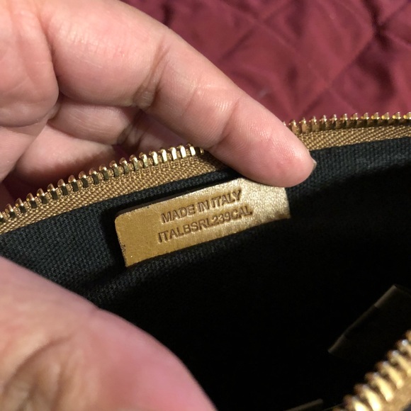 Authentic Burberry webbing fuller wristlet - Picture 5 of 5